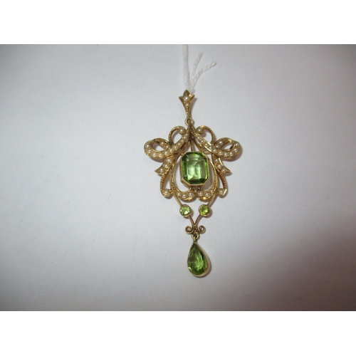 15ct Gold Art Nouveau Pearl and Peridot Pendant Brooch, 7.2g
