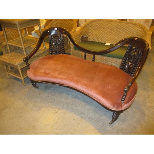 552 - Victorian Double Curved Back Parlour Settee