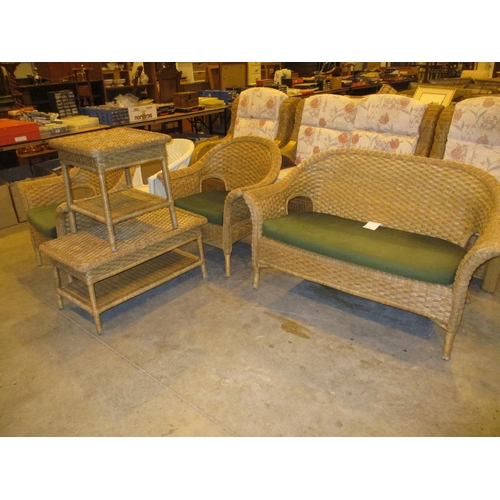 553 - Wicker 3 Piece Conservatory Suite with 2 Coffee Tables and Contrast Chair