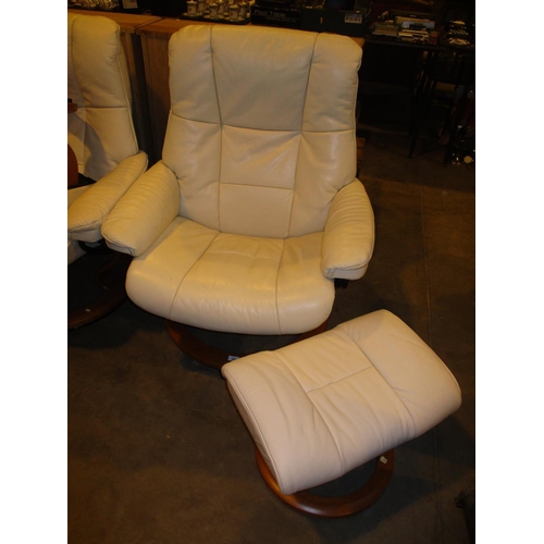 567 - Ekornes Stressless Cream Leather Chair with Stool