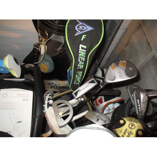 123 - Various Golf Bags and Clubs