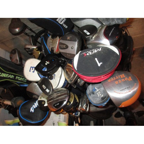 123 - Various Golf Bags and Clubs