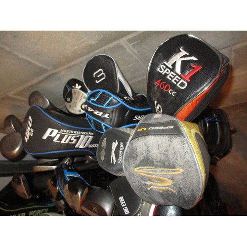 123 - Various Golf Bags and Clubs