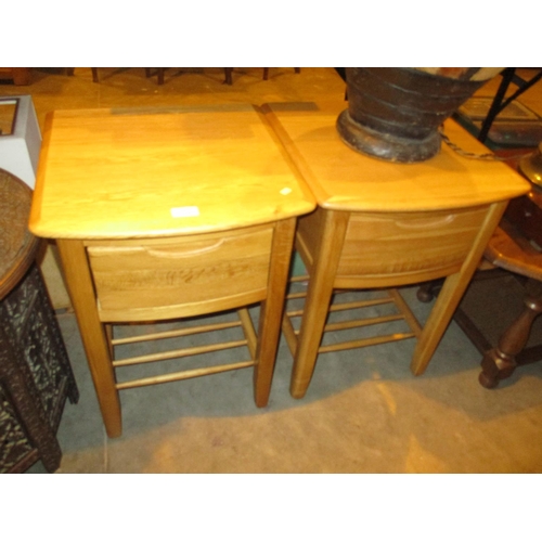 530 - Pair of Willis and Gambier Bedside Tables