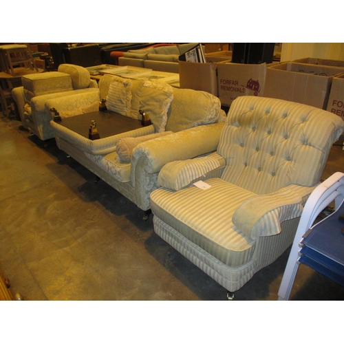 558 - Three Piece Lounge Suite