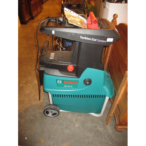 560 - Bosch AXT25TV Chipper