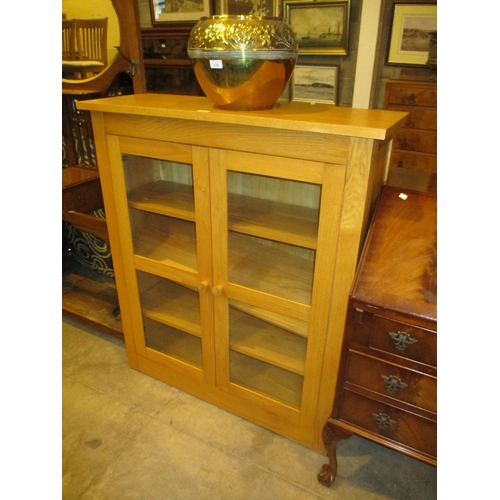 583 - Modern Oak Display Cabinet, 105cm