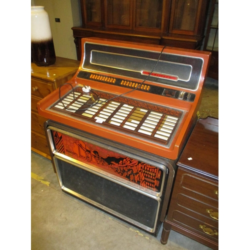 609 - Wurlitzer Baltic 100 Juke Box