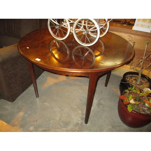 616 - Mid 20th Century Mahogany Extending Dining Table