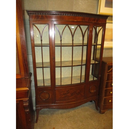 639 - 1920's Mahogany Bowfront Display Cabinet, 106cm