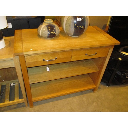 518A - Modern Oak 2 Drawer Side Table