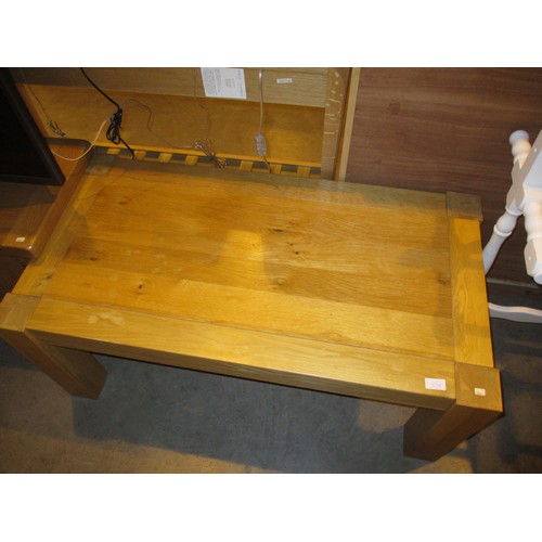 514 - Oak Coffee Table and Nest of Tables