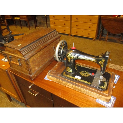 112 - Singer Sewing Machine