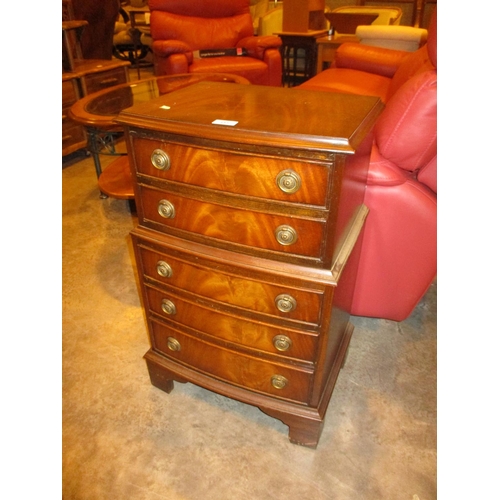 443 - Small Mahogany Chest of 5 Drawers, 43cm