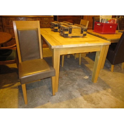 468 - Modern Oak Extending Dining Table with Leaf and 4 Chairs