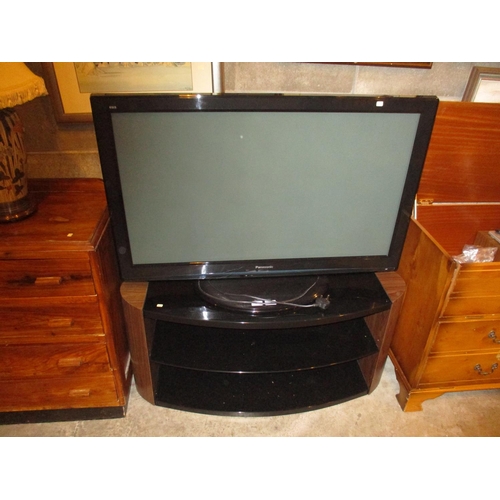 526 - Panasonic 42in TV with Remote and Stand