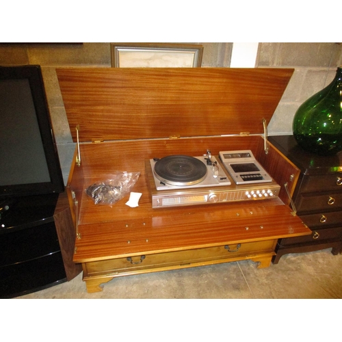 527 - Yew Wood Entertainment Unit with a Toshiba SM3150 Music Centre