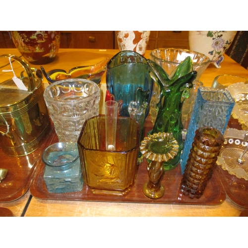 175 - Selection of Decorative Glasswares