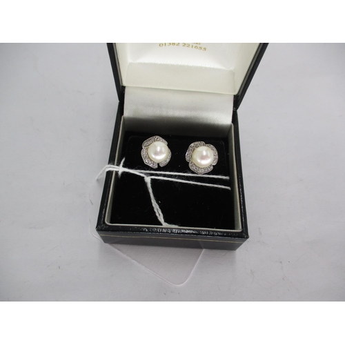 367 - Pair of Pearl Ear Studs