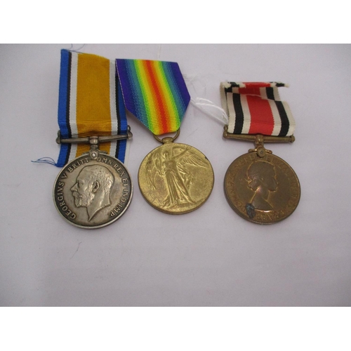 444 - Two WWI Medals and Special Constabulary Medal to S-23207 Pte. G. Cumming Gordons