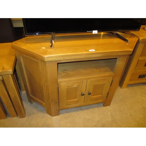 582 - Modern Oak TV Unit