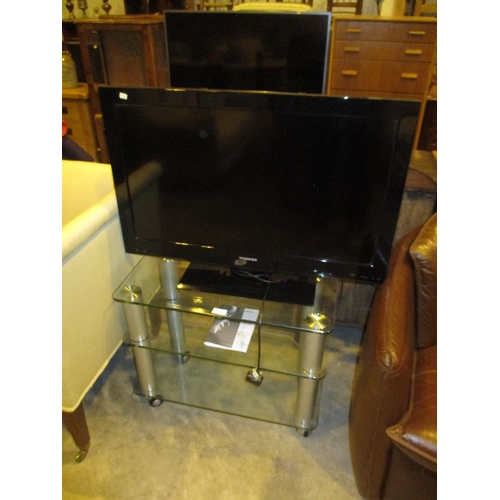 611 - Toshiba 32in TV with Remote and Glass Stand