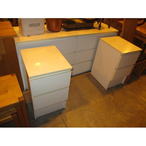 651 - Modern White Chest of 6 Drawers, 160cm, along with a Pair of Bedside Chests to Matcc