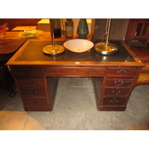 688 - Mahogany Double Pedestal Desk, 137x72cm