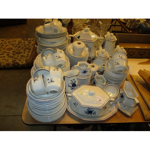 96 - Extensive Adams Dinner Service