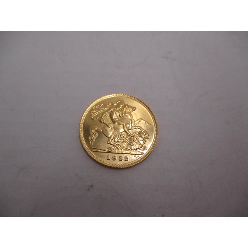 330 - 1982 Gold Half Sovereign