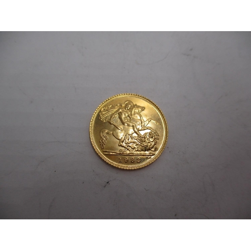 332 - 1982 Gold Half Sovereign