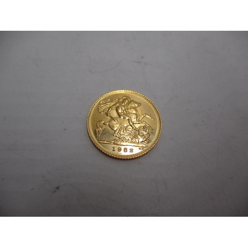 334 - 1982 Gold Half Sovereign