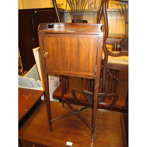 638 - Mahogany Pot Cupboard