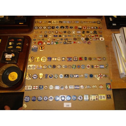 200 - Collection of Chelsea FC Badges etc