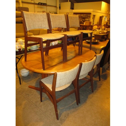 612 - Teak Extending Dining Table with 6 Chairs