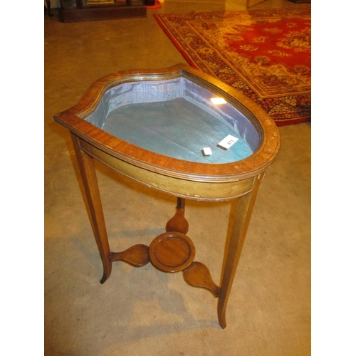 673 - Mahogany Shield Shape Bijouterie Display Table, 46cm wide, 37cm deep, 68cm high