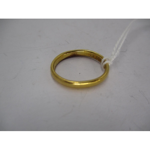 586 - 22ct Gold Wedding Ring, 3.38g