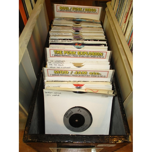 180 - Box of Singles including Soul, Funk, Disco, Punk, Mod, Jam