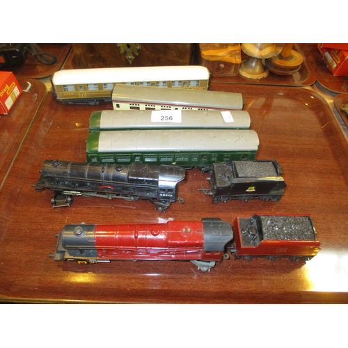 256 - Two Princess Elizabeth Engines with Tenders and 4 Carriages