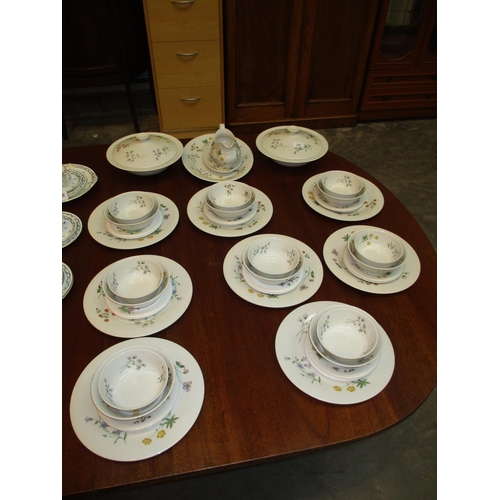 285 - Royal Doulton Springtime Dinner Service, 51 pieces