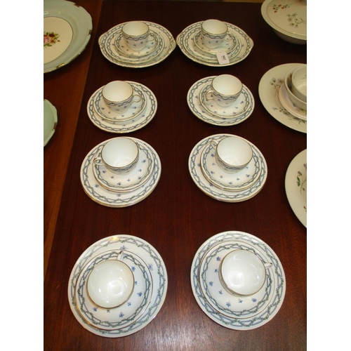 286 - Royal Crown Derby 32 Piece Tea Set