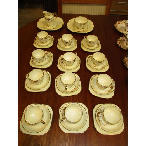 289 - Grosvenor China Ye Olde English 40 Piece Tea Set