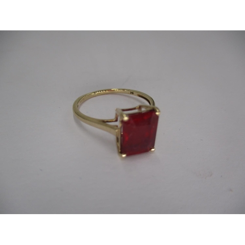 392 - 9ct Gold Ruby Art Deco Style Ring