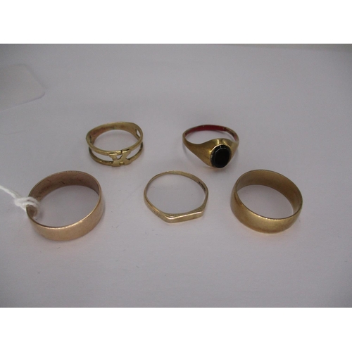 406 - Five 9ct Gold Rings, one Set with a Black Cabochon, 10.72g total