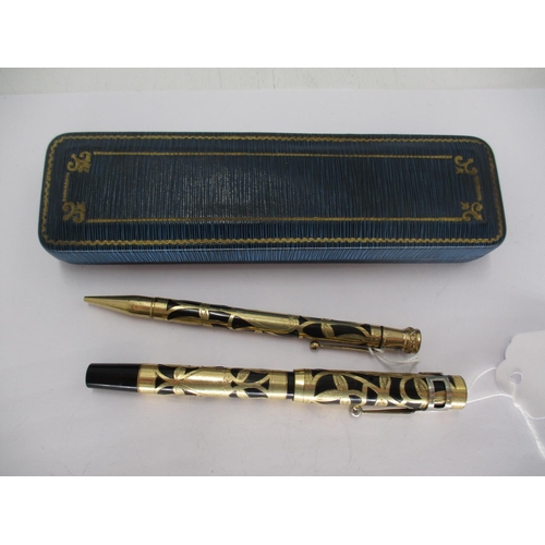 463 - Vintage 14K Gold Filled Fountain Pen and Matching Propelling Pencil, in fitted case