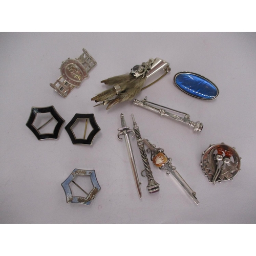 466 - Nine Various Silver Brooches and 2 Silver Propelling Pencils, hallmarked 1899 and 1906 (11)