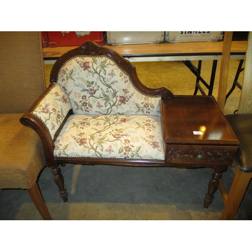 641 - Scroll End Telephone Seat