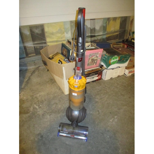 658 - Dyson Ball Vacuum