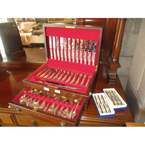 115 - Mahogany Canteen with a 12 Place Setting of A1 Silver Plate Kings Pattern Shell and Scroll Cutlery b... 