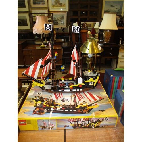 180 - Lego Pirate Ship No. 6285